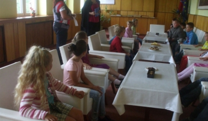 Návšteva detí na Obecnom úrade