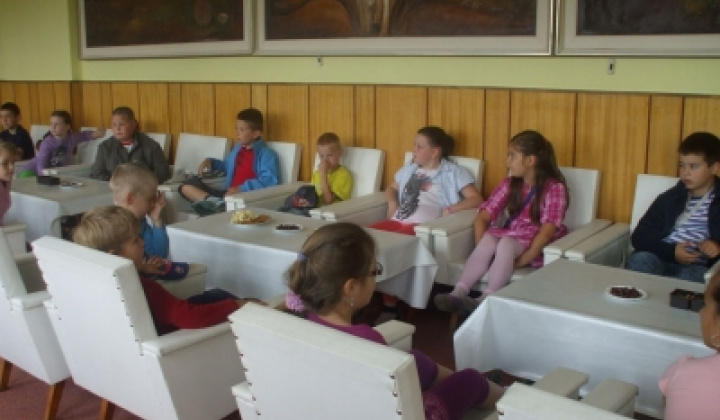 Návšteva detí na Obecnom úrade