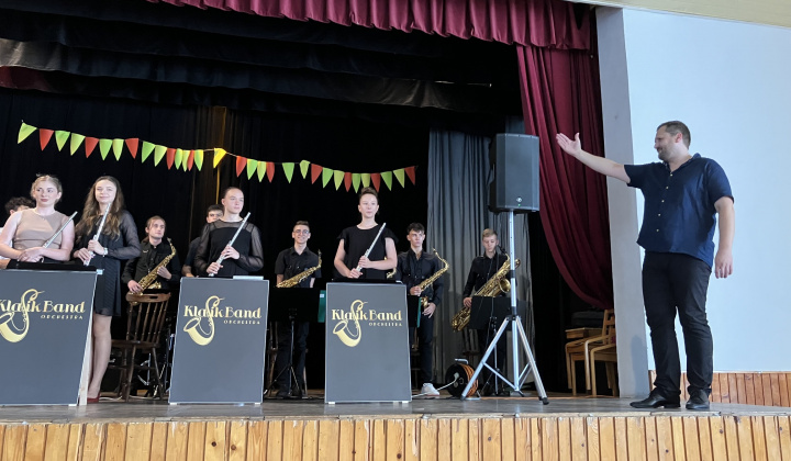 Šengenský poludník - koncert tanečného dychového orchestra Klasic Band